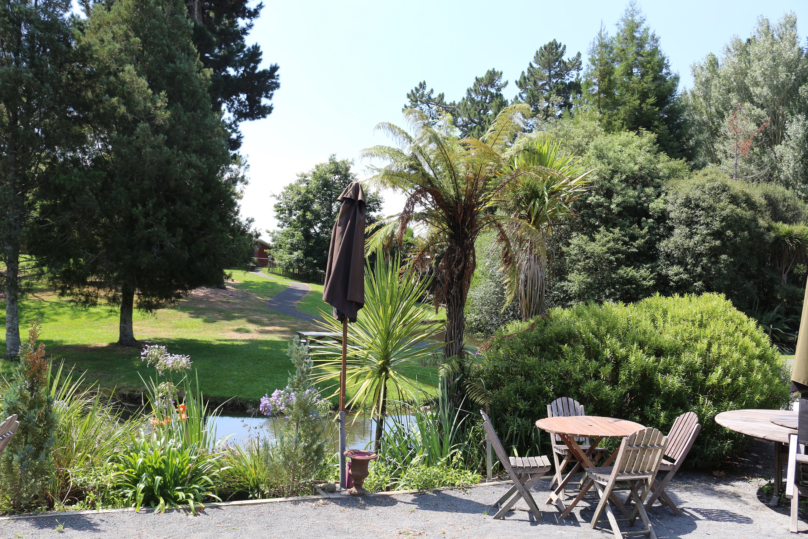 Gardens to visit Woodside Estate