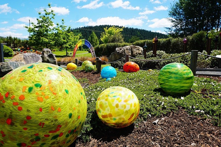 Lava Glass Sculpture Garden Spheres (1)